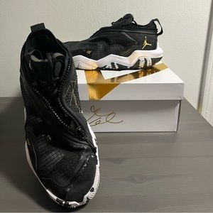 Selling cause they don’t fit me